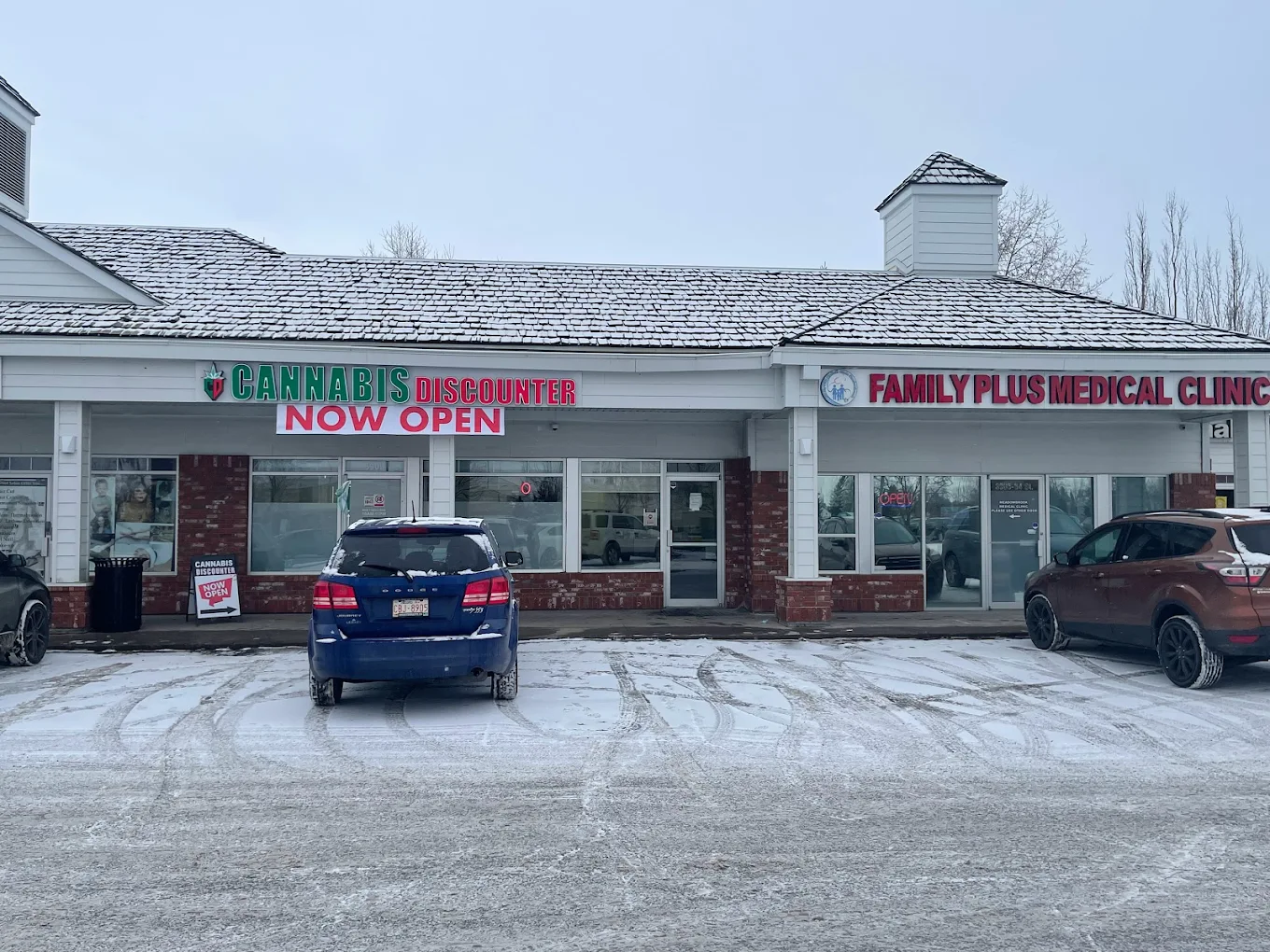 Cannabis Discounter - Cannabis Discounter - Meadowbrook store front