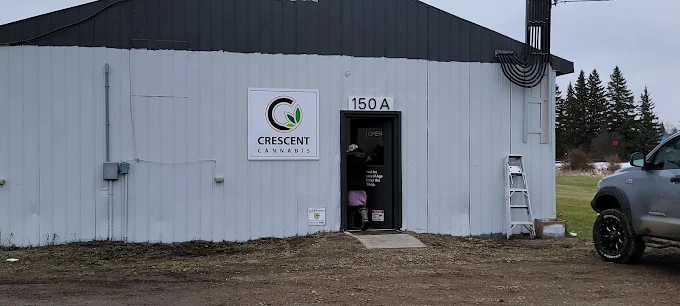 Crescent Cannabis - Crescent Cannabis store front