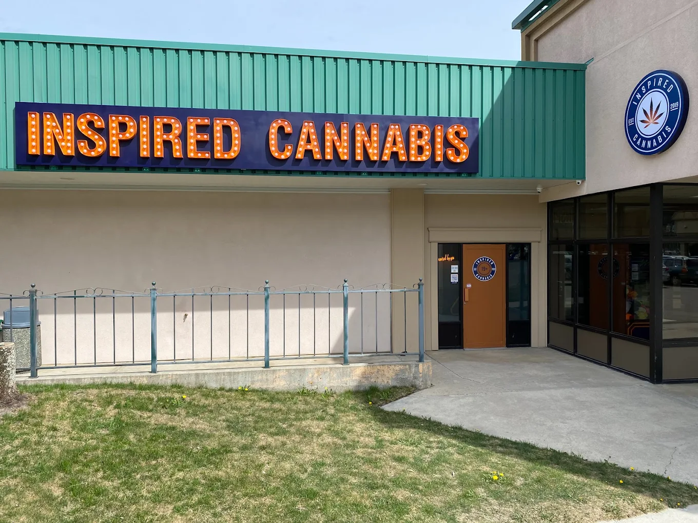 Cannabis Supply Co. - Salmon Arm store front