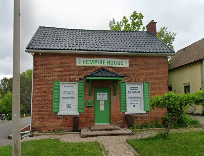 Hempire House - Hempire House - Orangeville store front