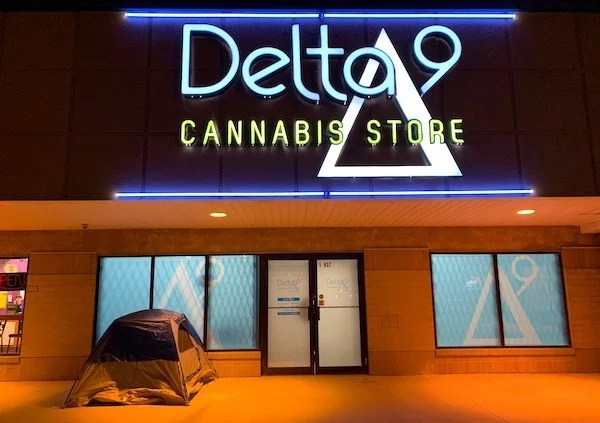 Delta 9 Cannabis Store - Delta 9 Cannabis Store - Edmonton store front