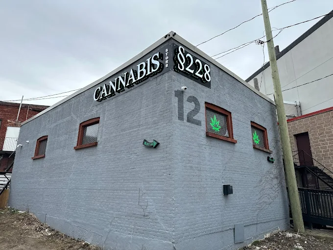 228 Cannabis Store - 228 Cannabis Store store front