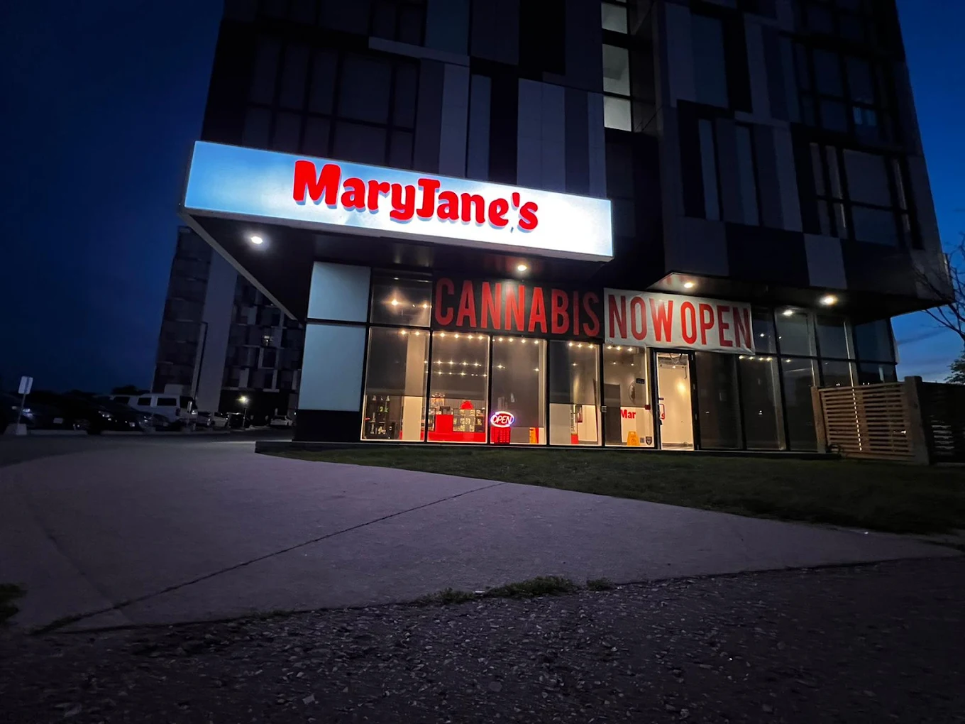 Mary Jane's - Mary Jane's - Oshawa store front