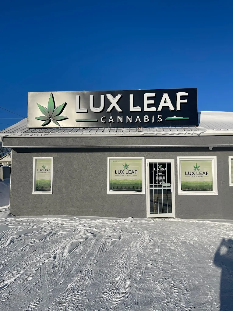 Lux Leaf - Lux Leaf - Eckville store front
