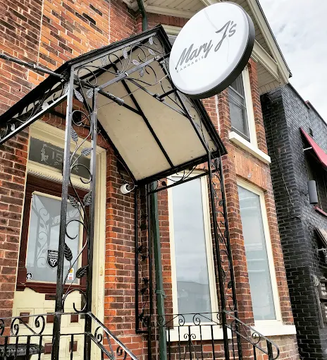 Mary J's Cannabis - Mary J's Cannabis - Kingston store front
