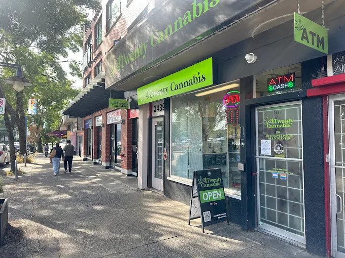 4Twenty Cannabis - 4Twenty Cannabis - Kingsway store front