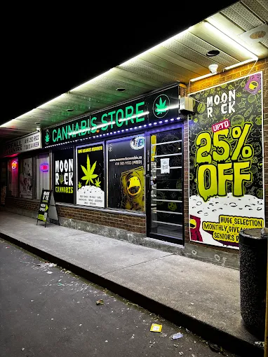 Moonrock Cannabis - Moonrock Cannabis store front