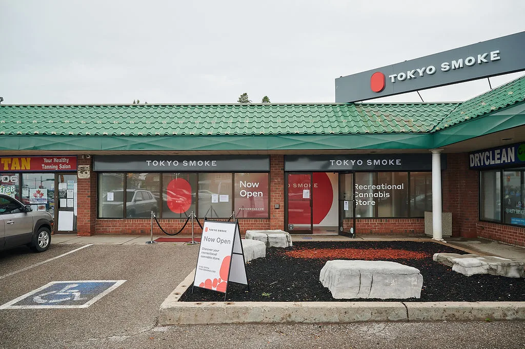 Tokyo Smoke - Tokyo Smoke - Oshawa King store front