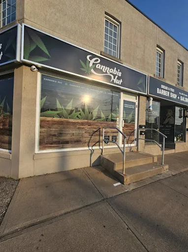 Cannabis Hut - Cannabis Hut - Lakeshore store front