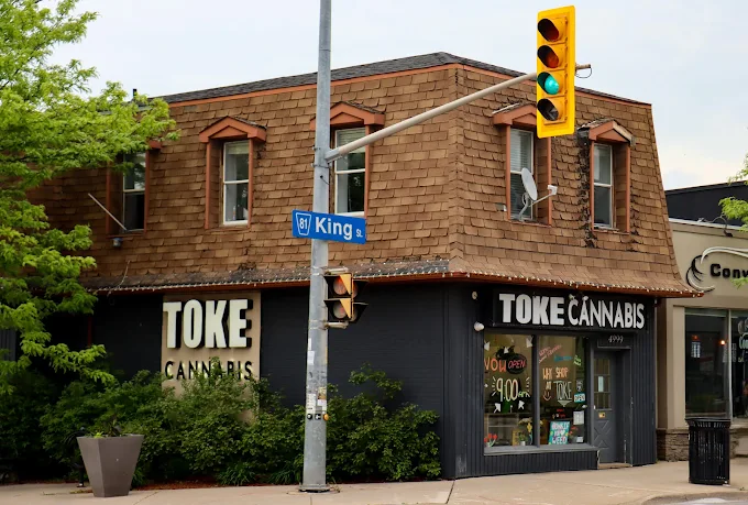Toke Cannabis - Toke Cannabis - Beamsville store front