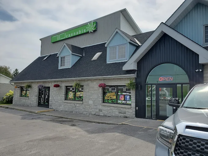 710 Kingston - 710 Kingston - Midland Ave store front