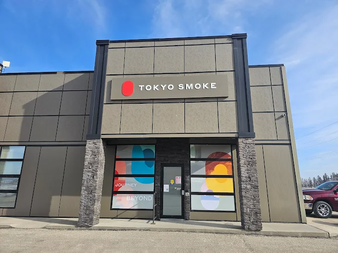 Tokyo Smoke - Tokyo Smoke - Morden La Verendrye store front