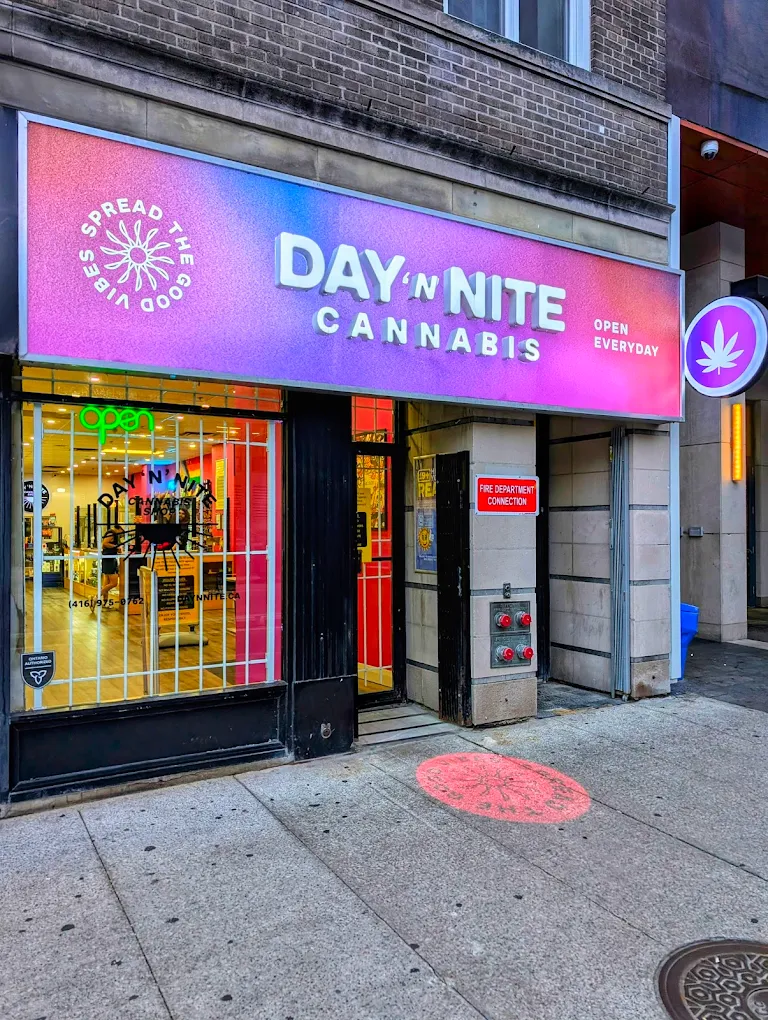 Day 'N' Nite Cannabis - Day 'N' Nite Cannabis store front