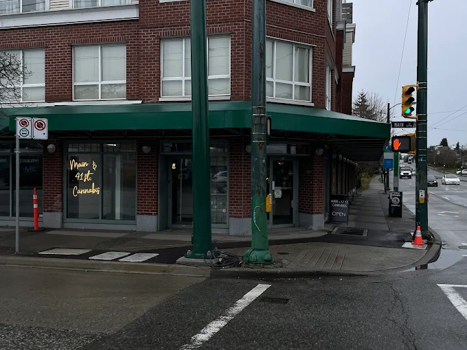 Main and 41st Cannabis store front