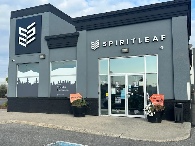 Spiritleaf - Crossroads store front