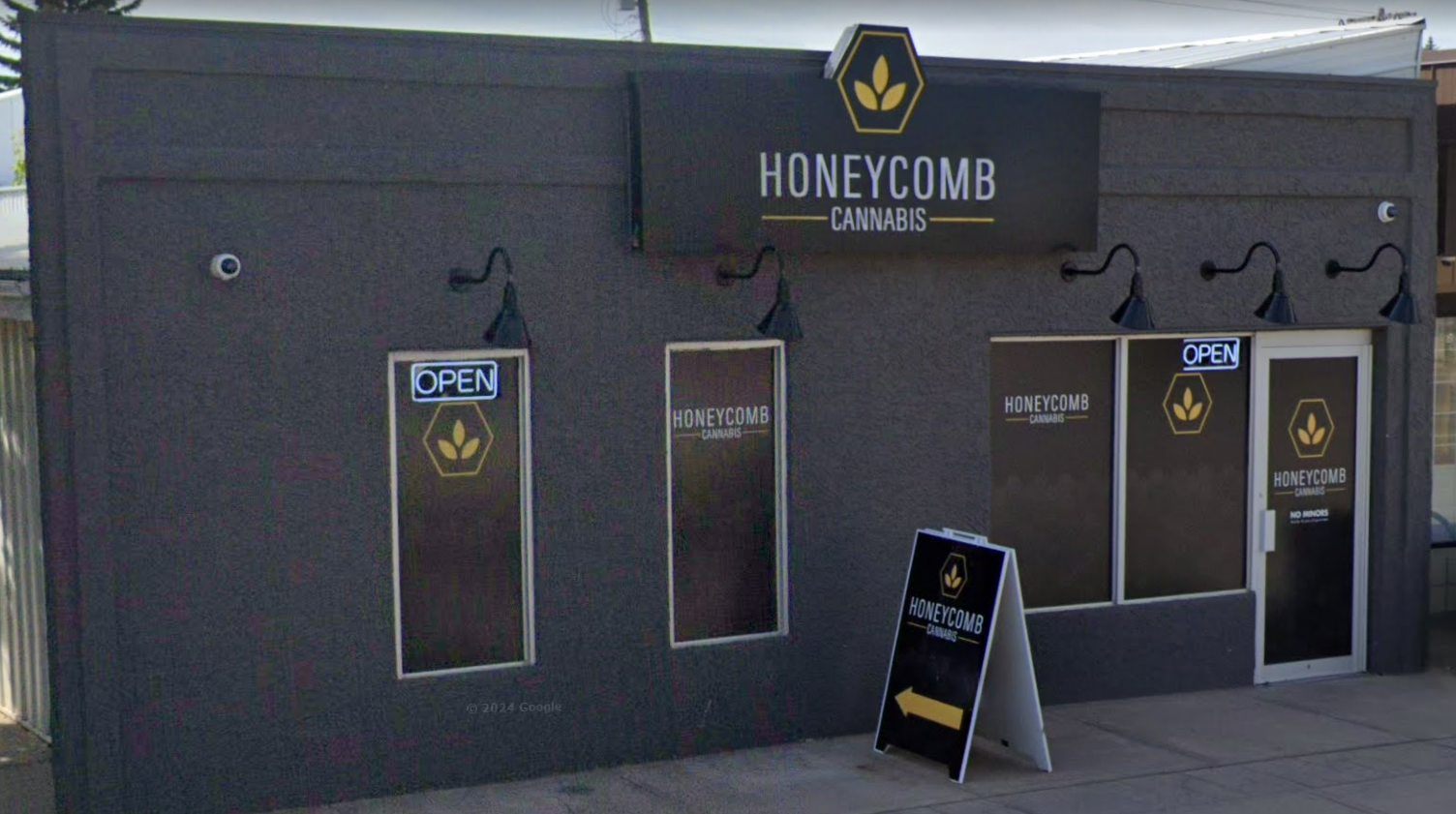 Honeycomb Cannabis - Honeycomb Cannabis - St. Paul store front