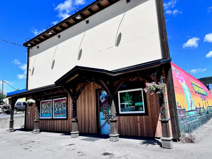 Daily Stash Cannabis - Daily Stash Cannabis store front