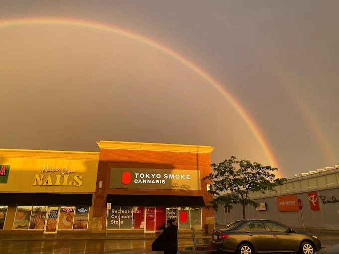 Tokyo Smoke - Tokyo Smoke - Milton Commons store front