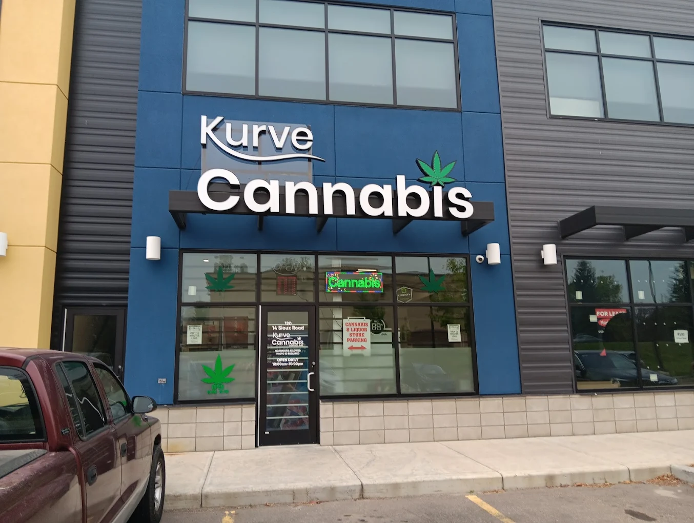 Kurve Cannabis - Sherwood Park store front