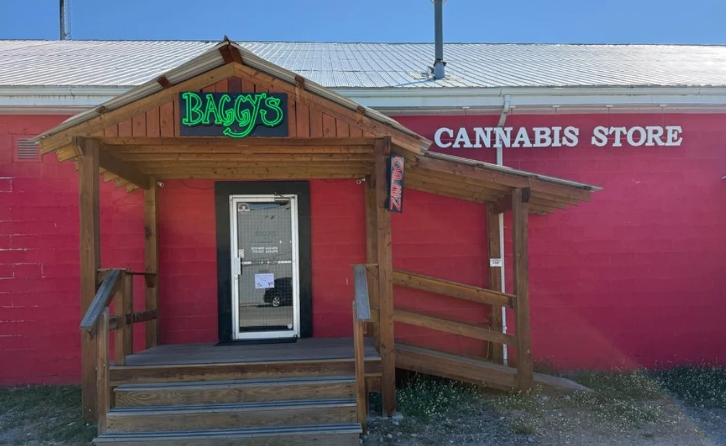 Baggy's Cannabis - Baggy's Cannabis - Grand Fork store front