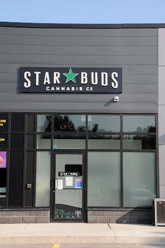Star Buds Cannabis Co. - Star Buds Cannabis Co. - Angus store front