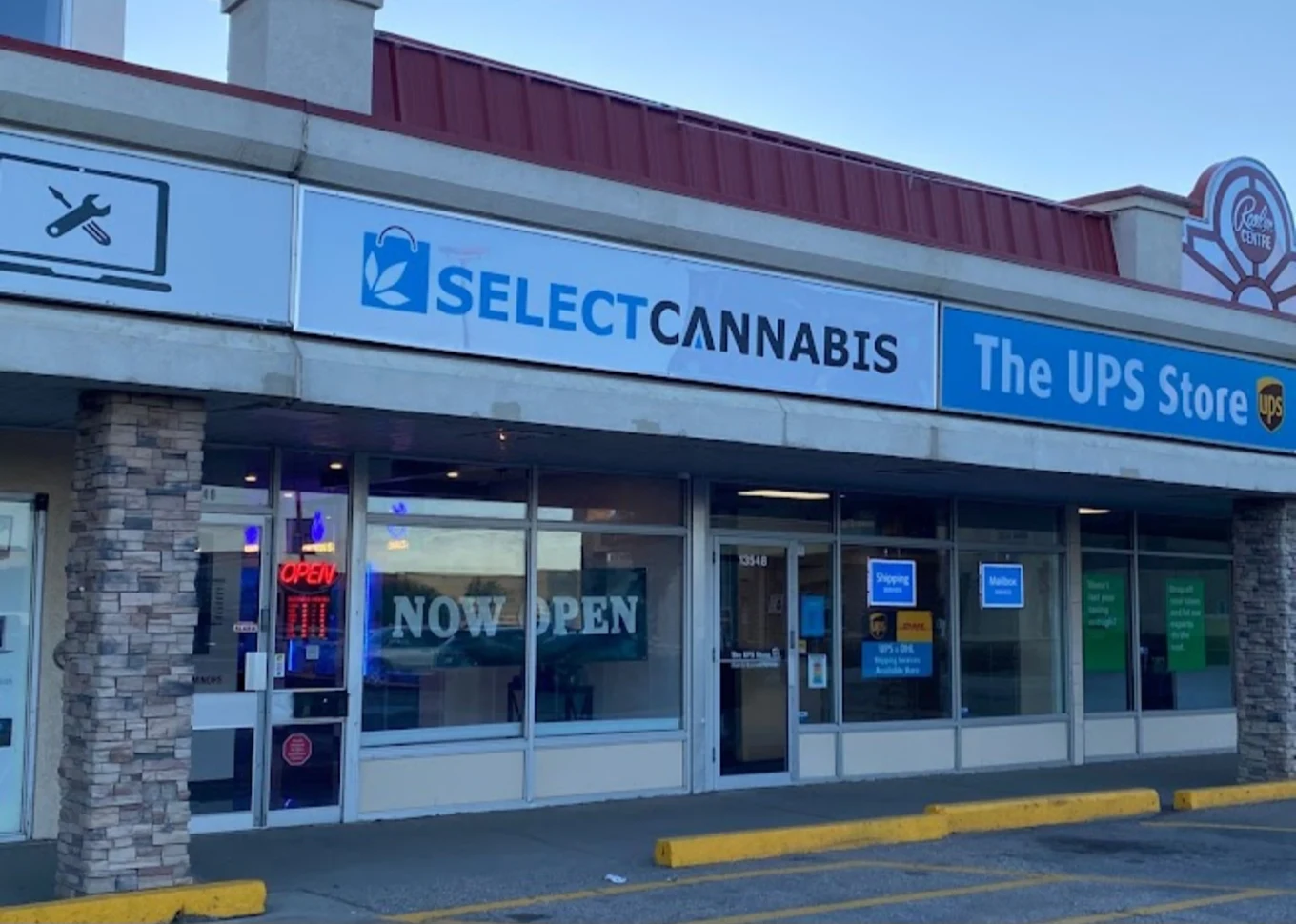 Select Cannabis Co. - Edmonton 97 Street store front