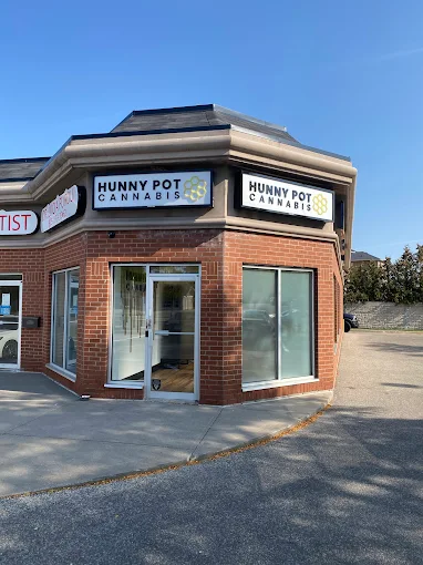 Hunny Pot Cannabis - Hunny Pot Cannabis - Applewood Hills store front