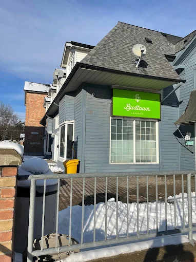 Havok Smoke Cannabis & Accessories - Havok Smoke Cannabis & Accessories - Aurora store front