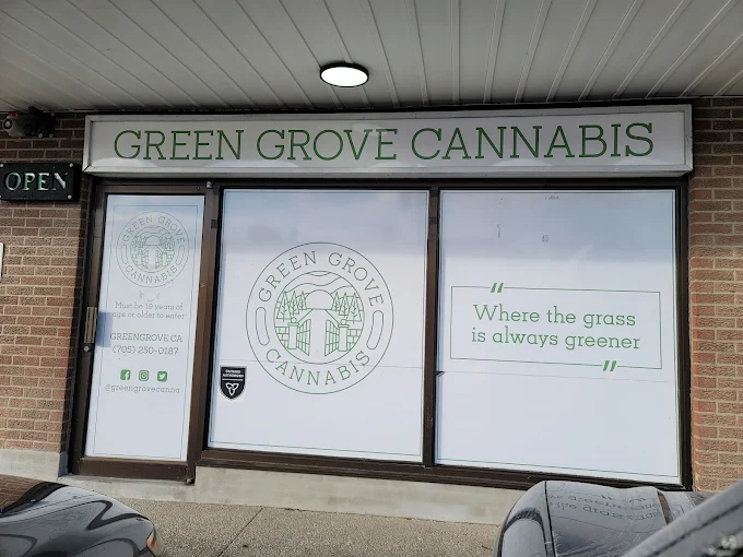 Green Grove Cannabis - Green Grove Cannabis - Alliston store front
