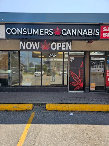 Consumers Cannabis - Consumers Cannabis -Pickering store front