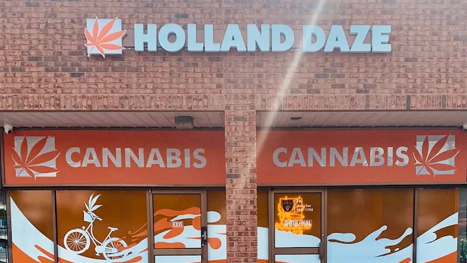 Holland Daze - Holland Daze - Port Union store front