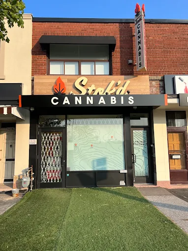 Stok'd Cannabis - Stok'd Cannabis - Kingston Rd store front