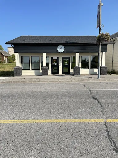 Ideal Buds - Ideal Buds - Sioux Lookout store front