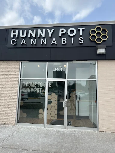 Hunny Pot Cannabis - Hunny Pot Cannabis - Scarborough store front