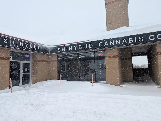 Shinybud Cannabis Co - Shinybud Cannabis Co - Schomberg store front