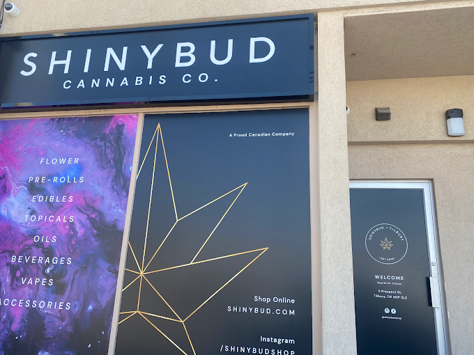 Shiny Bud - Shiny Bud - Tilbury store front