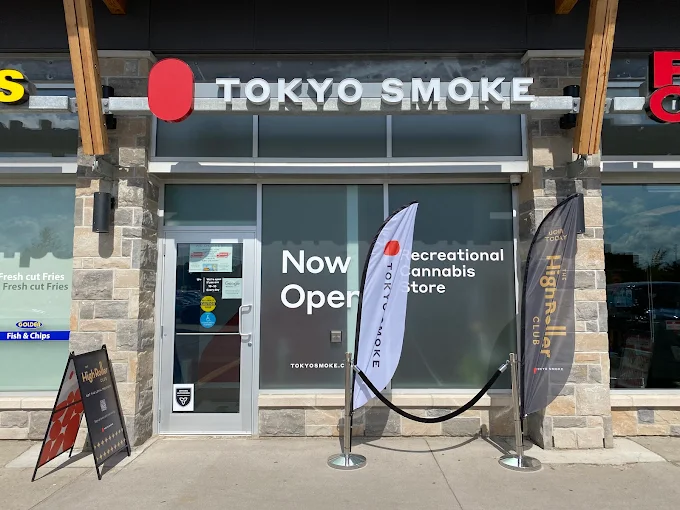 Tokyo Smoke - Tokyo Smoke - Waterloo Bridgeport Plaza store front
