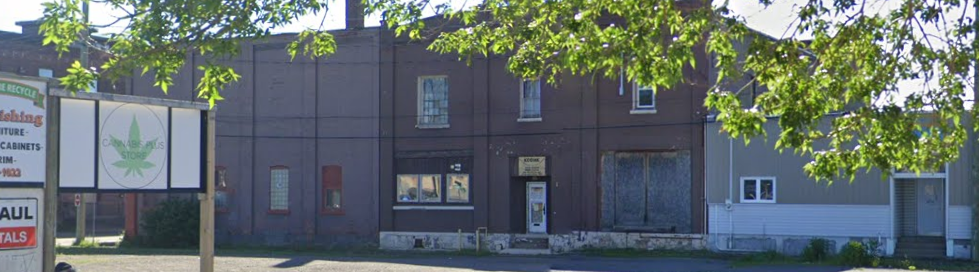 Cannabis Plus Store - Cannabis Plus Store - 128 Simpson St store front