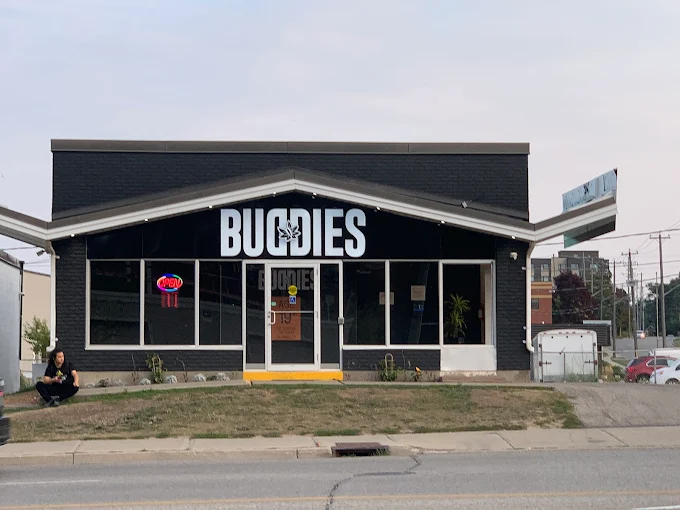 Buddies Cannabis - Buddies Cannabis - Waterloo store front