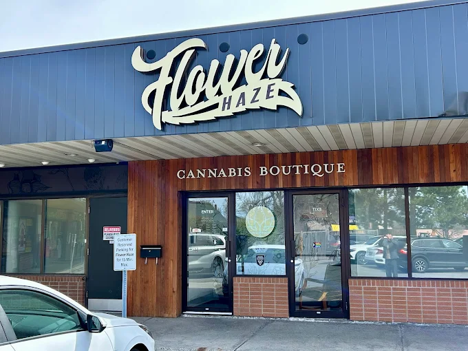 Flower Haze - Ottawa store front