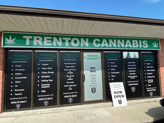 Paradis Cannabis - Paradis Cannabis - Trenton store front