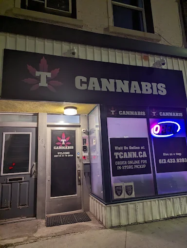 T Cannabis - T Cannabis - Renfrew store front