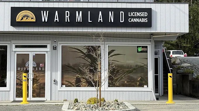 Warmland Cannabis Centre - Warmland Cannabis Centre - Mill Bay store front