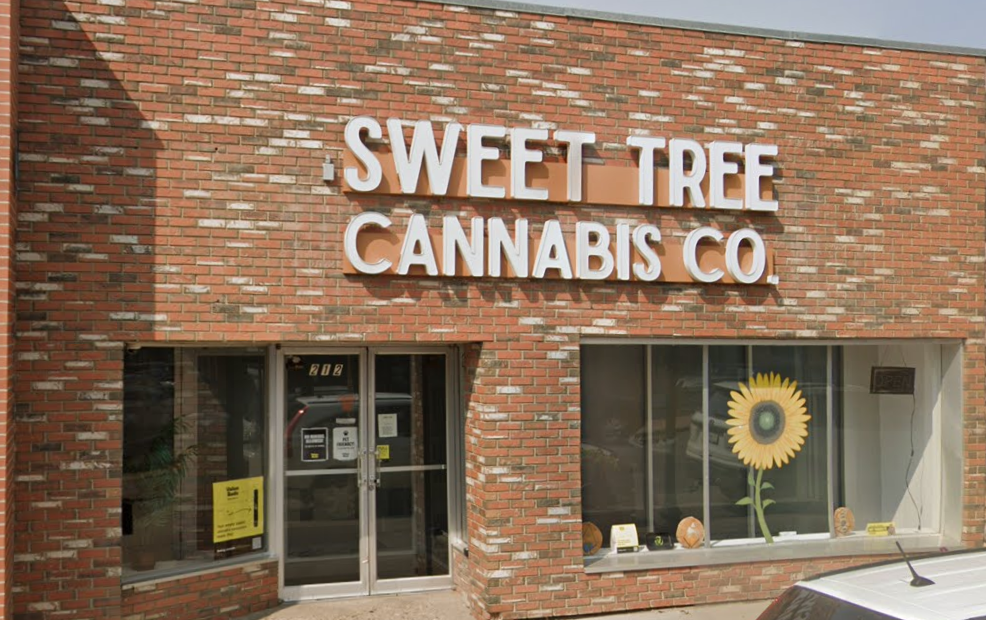 Value Buds - Value Buds - Swift Current store front