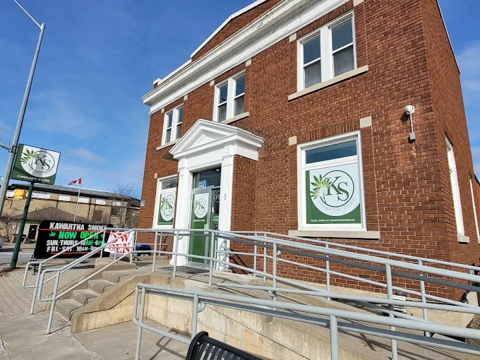 Kawartha Smoke - Kawartha Smoke - Omemee store front