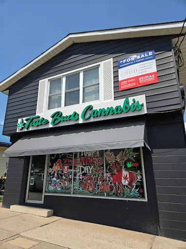 Taste Buds Cannabis - Taste Buds Cannabis - Rockwood store front