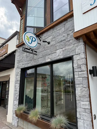 Pacificanna - Pacificanna - Smithers store front