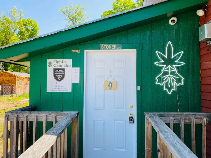 Eight Cannabis - Eight Cannabis - Carnarvon store front