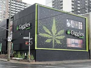 Giggles Cannabis - Hamilton store front