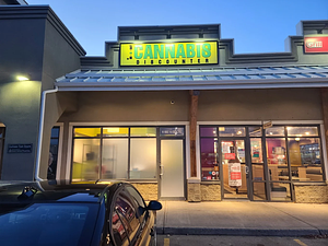 In N Out Cannabis - Cochrane store front